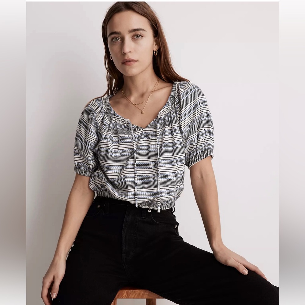 Madewell Small Jacquard Keyhole Crop Top in Stripe Tranquil Ocean.